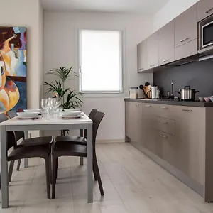 Apartament Camelot Red -, Werona