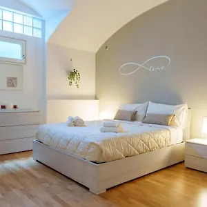 Centro Storico Duomo A 5 Minuti Wifi Netflix Apartamento Milán